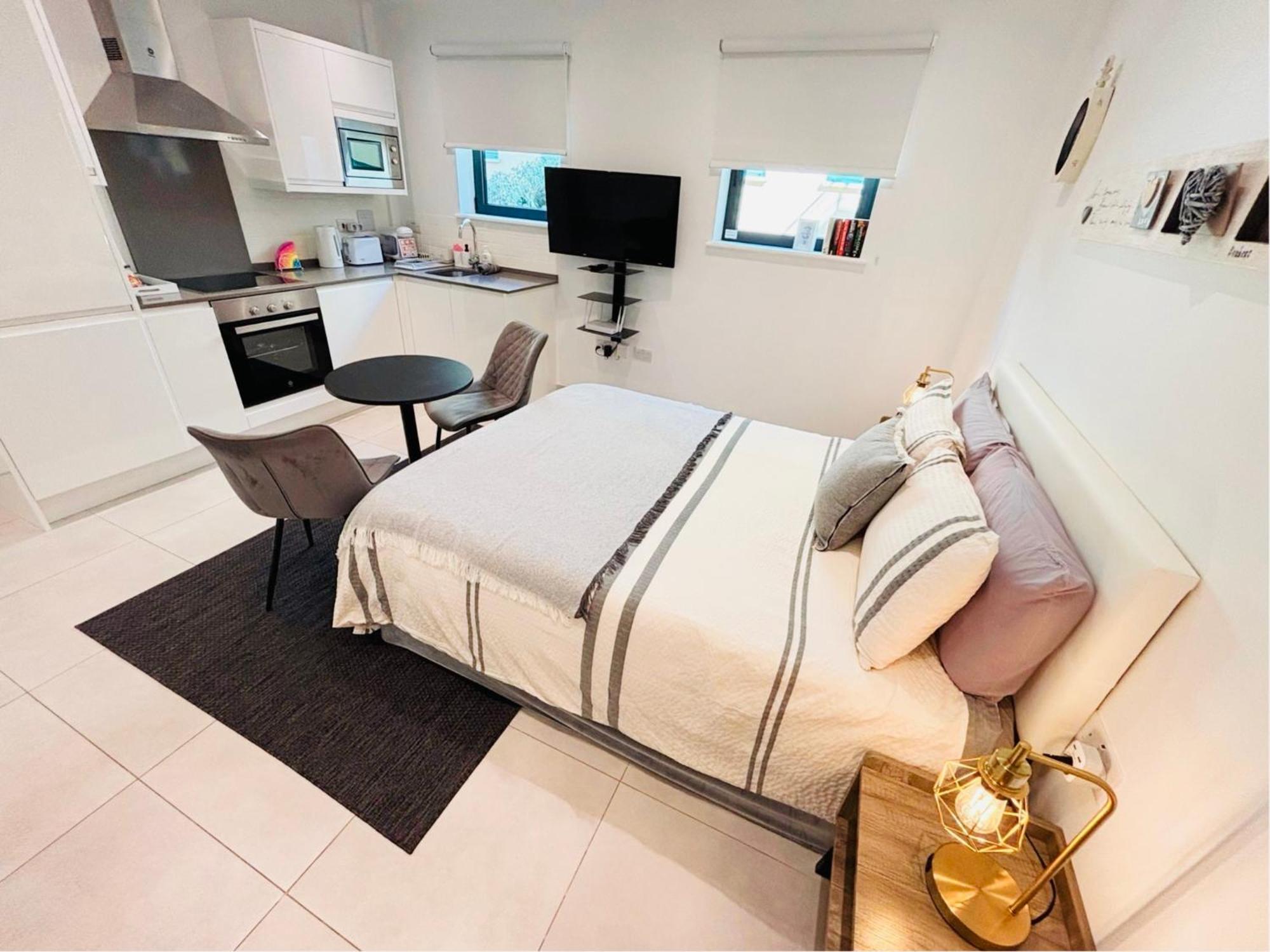 Gibraltar Central Suites Extérieur photo