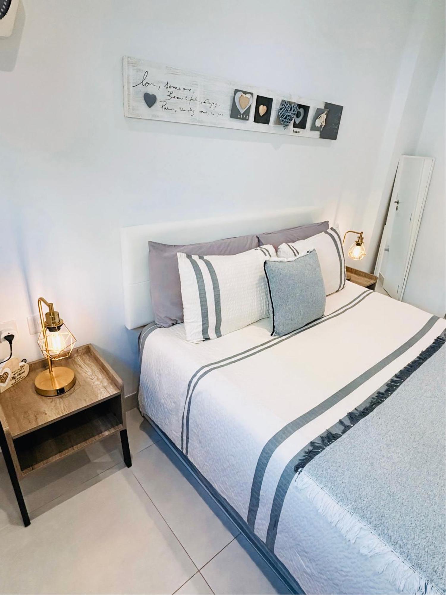 Gibraltar Central Suites Extérieur photo