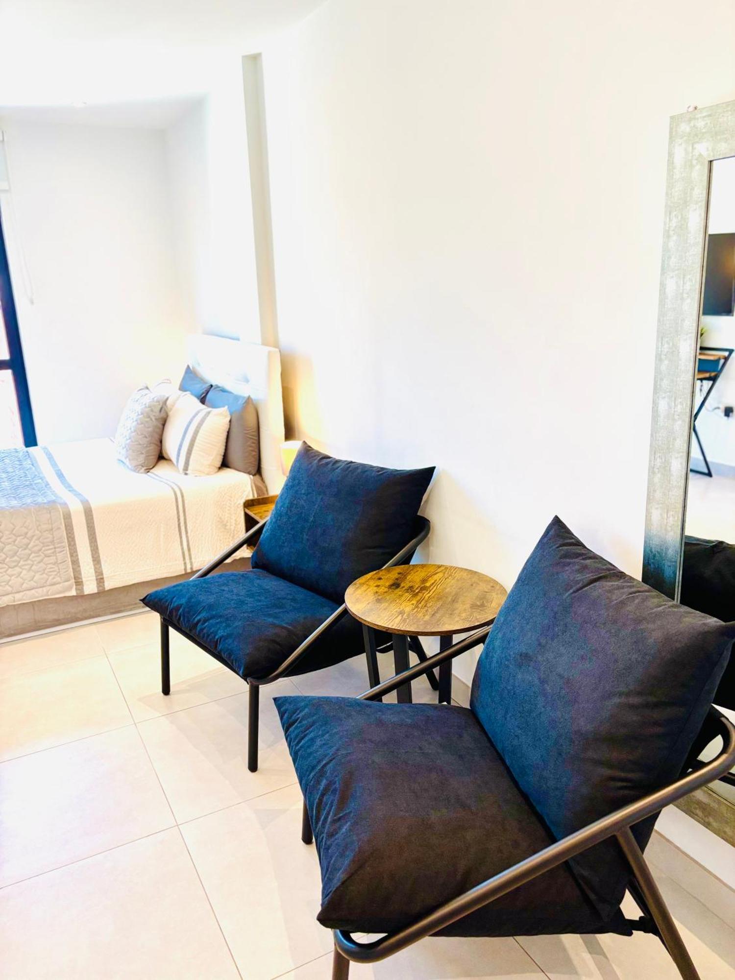 Gibraltar Central Suites Extérieur photo